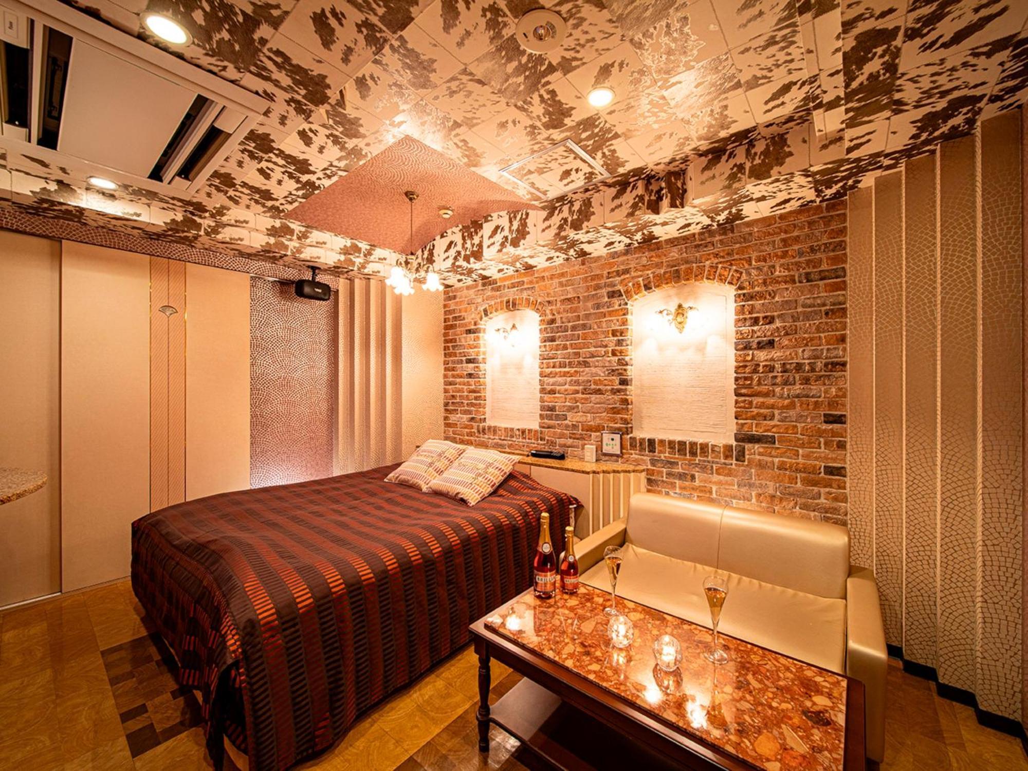 Roselips Tsuruhashi ローズリップス鶴橋 Hotel Oszaka Kültér fotó