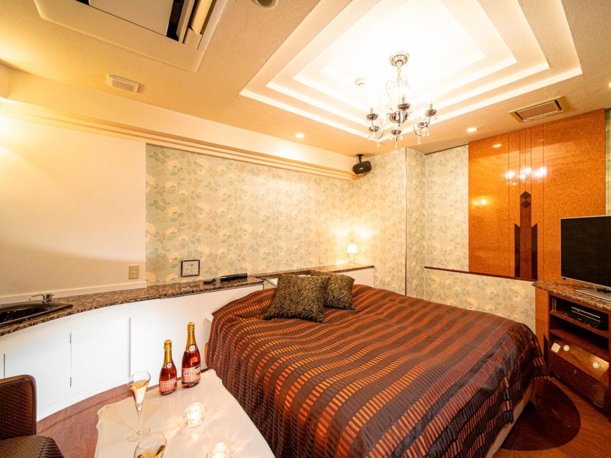 Roselips Tsuruhashi ローズリップス鶴橋 Hotel Oszaka Kültér fotó