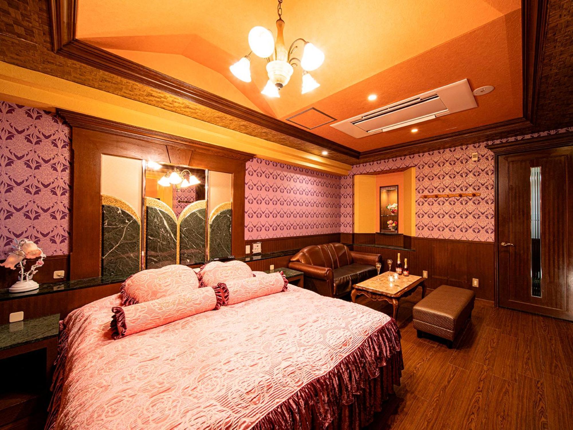 Roselips Tsuruhashi ローズリップス鶴橋 Hotel Oszaka Kültér fotó