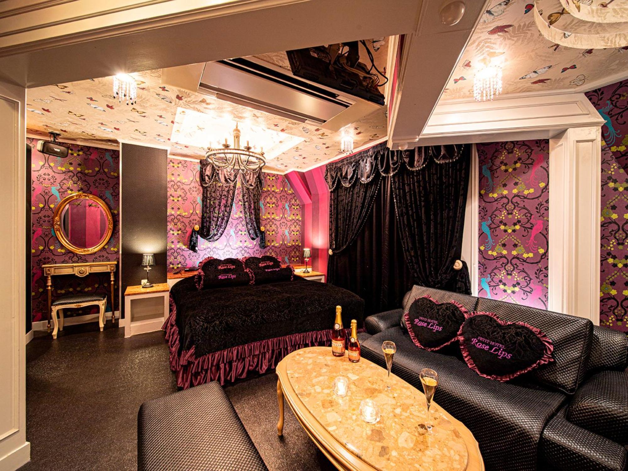 Roselips Tsuruhashi ローズリップス鶴橋 Hotel Oszaka Kültér fotó