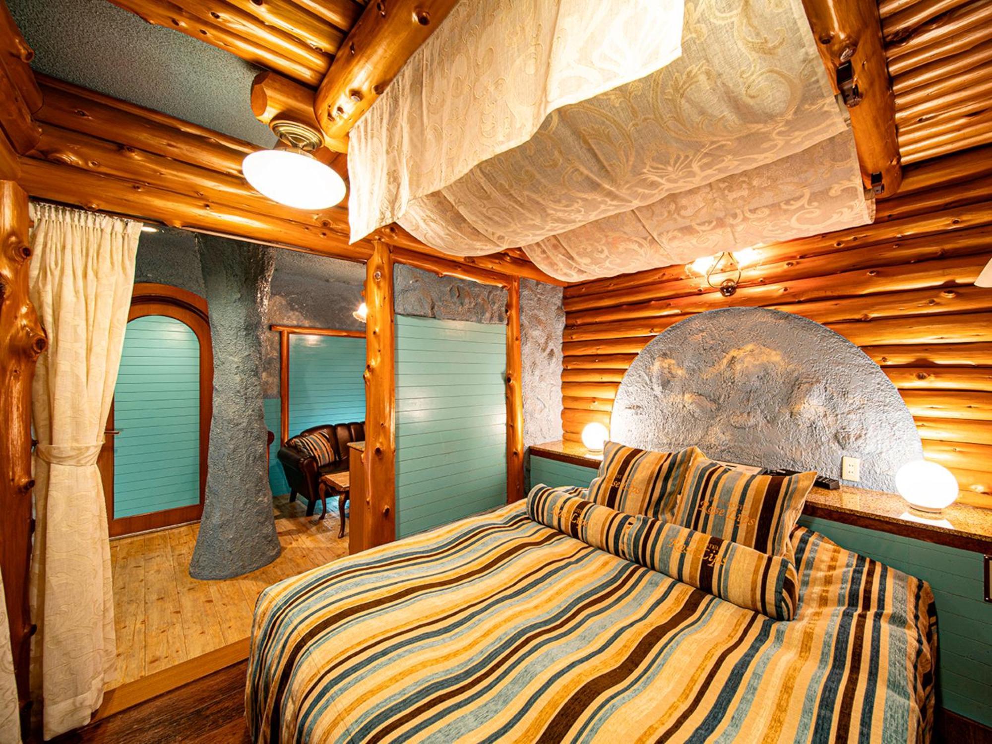 Roselips Tsuruhashi ローズリップス鶴橋 Hotel Oszaka Kültér fotó