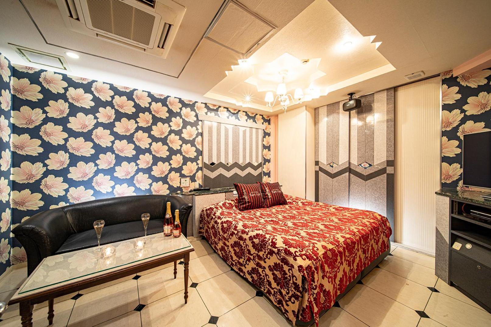 Roselips Tsuruhashi ローズリップス鶴橋 Hotel Oszaka Kültér fotó
